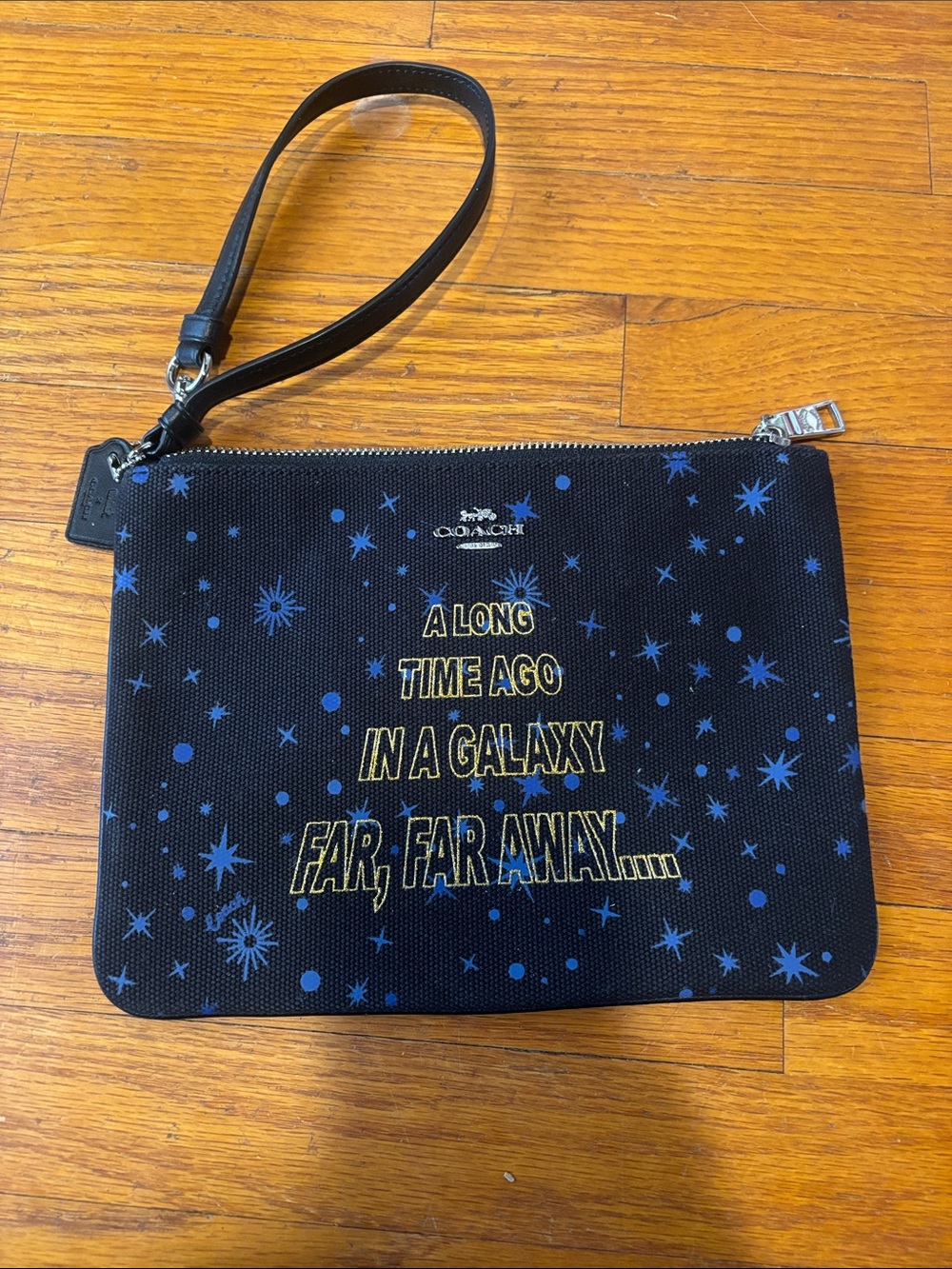 Coach x Star Wars Gallery Pouch Wristlet Bag Purse Opening Scroll Glitter Gold